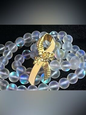 Vintage Avon Breast Cancer Awareness Ribbon Brooch